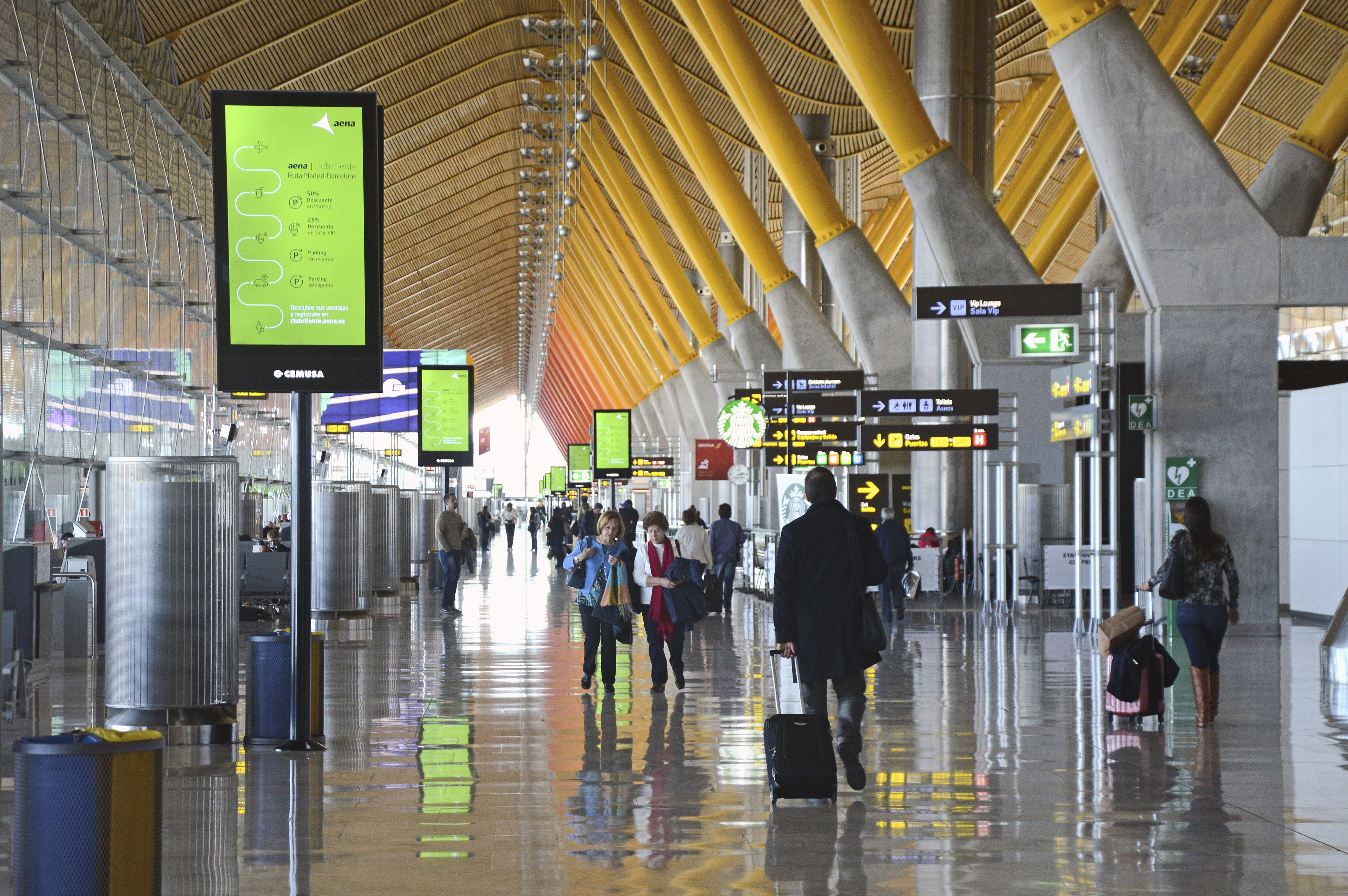 BBVA  El Aeropuerto Adolfo Suárez Madrid-Barajas cumple 