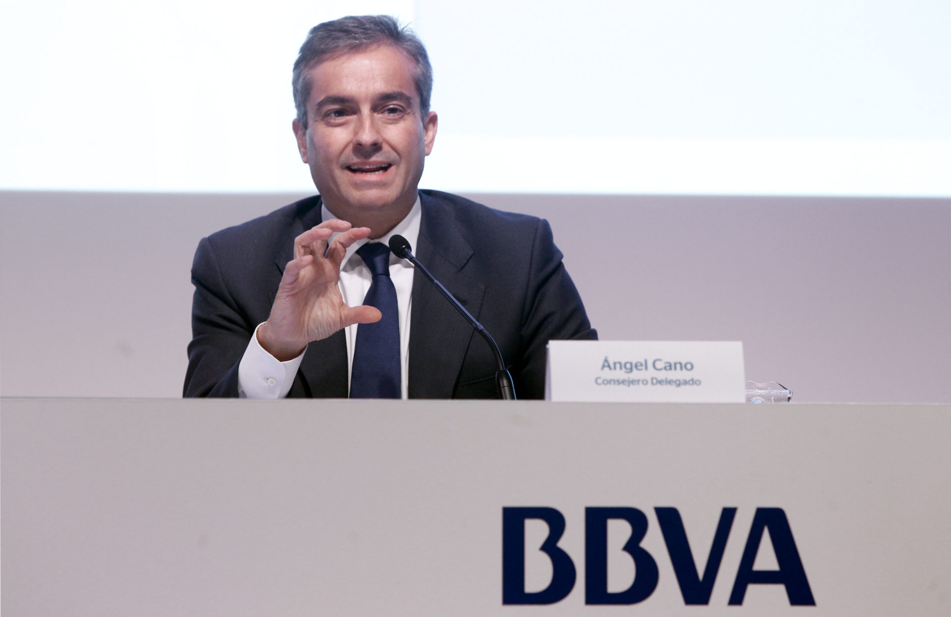 angel-cano-consejero-delegado-de-bbva-durante-la-presentacion-de-resultados-3t-2011