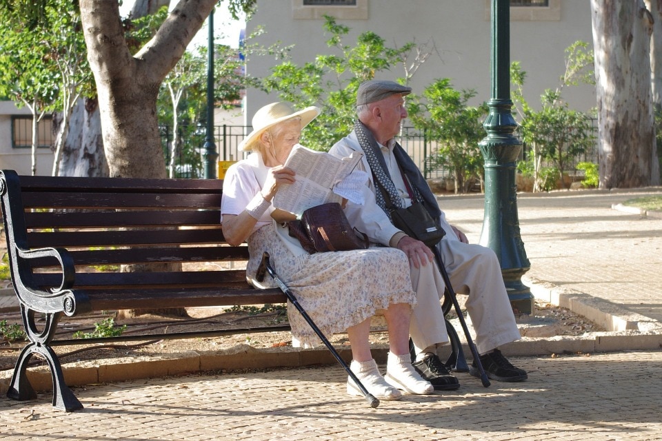 FOTOGRAFÍA DE Recurso, ancianos, pensiones, jubilación, tercera edad, matrimonio, BBVA