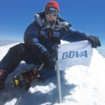 Fotografía de Carlos Soria en la cumbre del Kanchenjunga BBVA