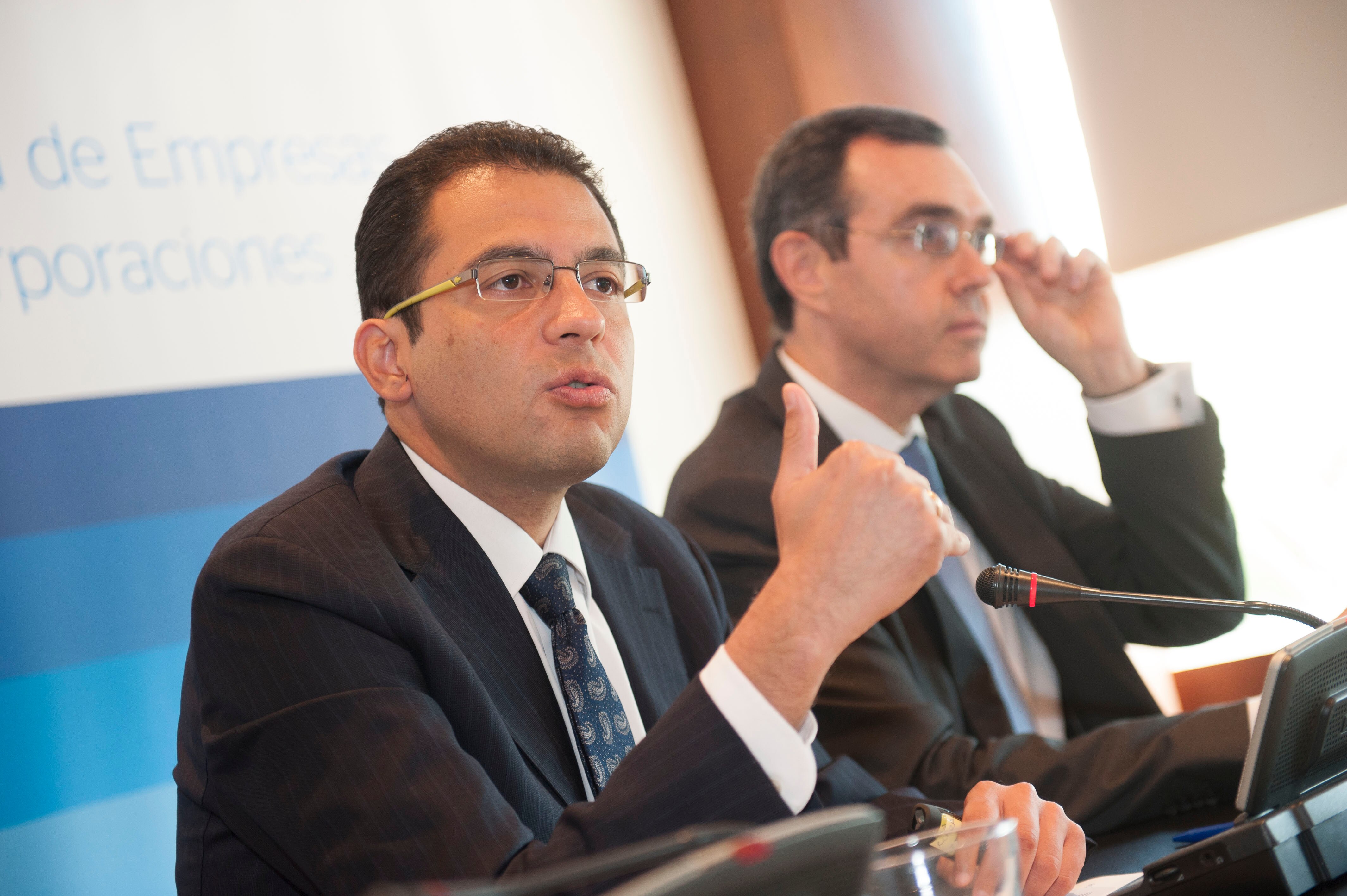 Murcia - BBVA por la presentación del informe Situación Murcia . Presentado por Miguel Cardoso (Izqu) economista de jefe de BBVA Research y acompañado por Alberto Charro Dr. Territorial Este de BBVA. EFE/Javier Carrión Miguel Cardoso y Alberto Charro de BBVA Research en Situación Murcia