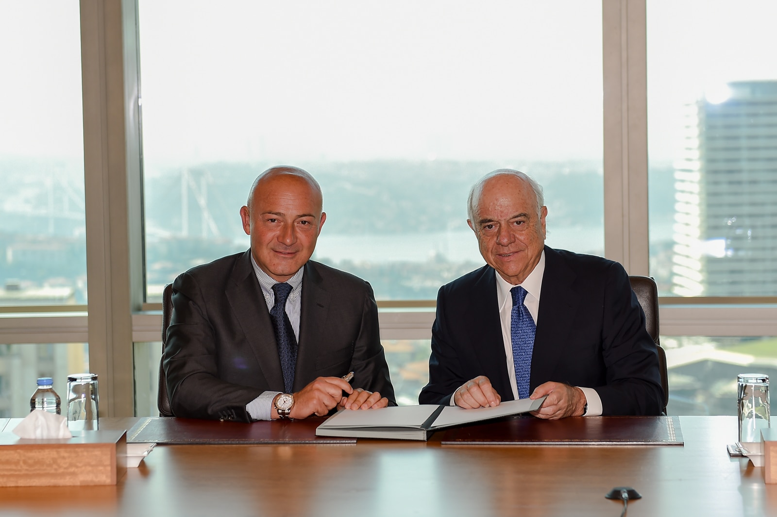 Ferit-Sahenk (i) presidente de Garanti y del grupo Dogus y Francisco Gonzalez (d) presidente de BBVA Ferit-Sahenk (i) presidente de Garanti y del grupo Dogus y Francisco Gonzalez (d) de BBVA