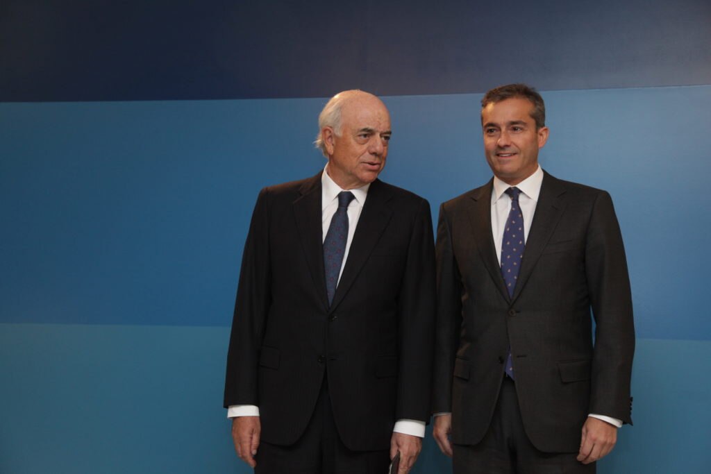 Fotografía de Francisco González y Angel Cano durante la presentación de resultados 2010 Fotografía de Francisco González y Angel Cano durante la presentación de resultados 2010