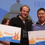 Fotografía Jorge Camus, fundador de Destacame.cl y Darren Camas, fundador de Bitnexo ganadores de BBVA Open Talent Latinoamérica 2015