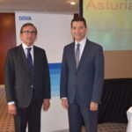 Fotografía de Rafael Doménech y Juan Carlos Hidalgo Guzmán, director de la Territorial Noroeste de BBVA