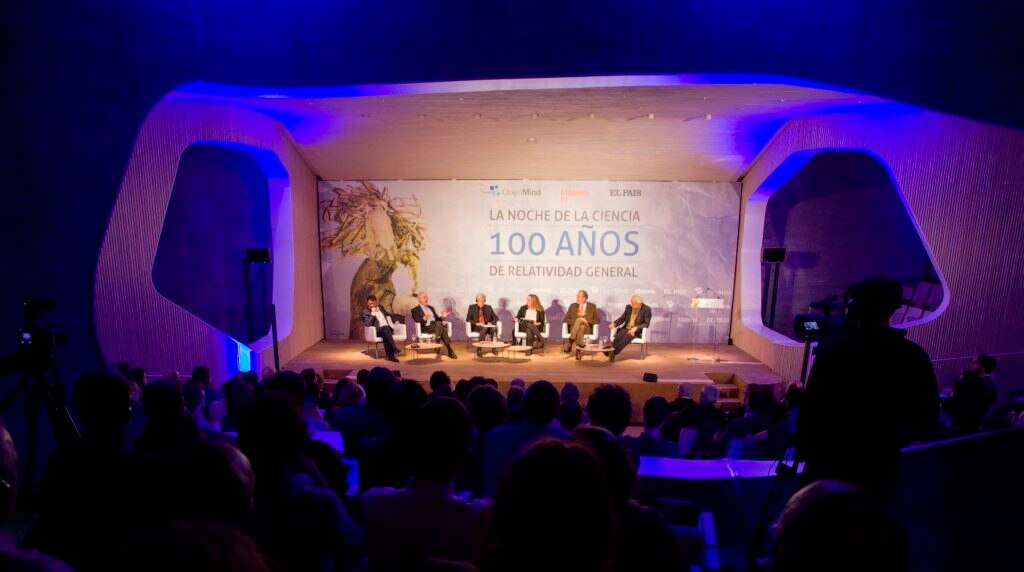 Debate Noche de la Ciencia, organizado por OpenMind de BBVA Fotografía del debate Noche de la Ciencia, organizado por OpenMind de BBVA
