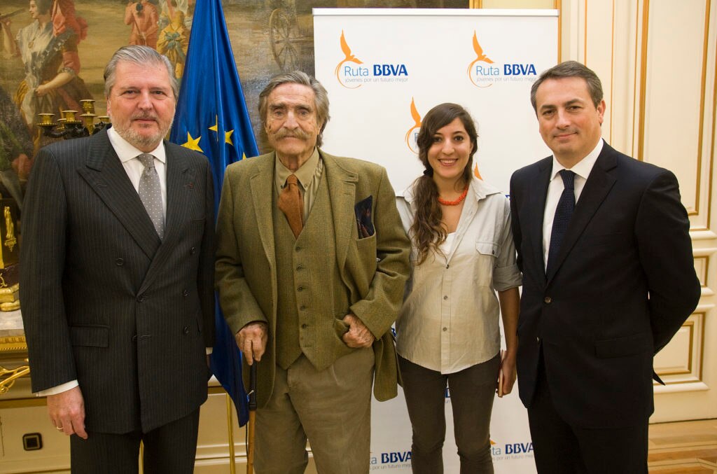 Íñigo Méndez de Vigo, ministro de Educación; Miguel de la Quadra-Salcedo, director de Ruta BBVA; Aldara Velasco, expedicionaria en el año 2000; y Antoni Ballabriaga, director global de Negocio Responsable de BBVA. Fotografía Íñigo Méndez de Vigo, ministro de Educación; Miguel de la Quadra-Salcedo, director de Ruta BBVA; Aldara Velasco, expedicionaria en el año 2000; y Antoni Ballabriaga, director global de Negocio Responsable de BBVA.