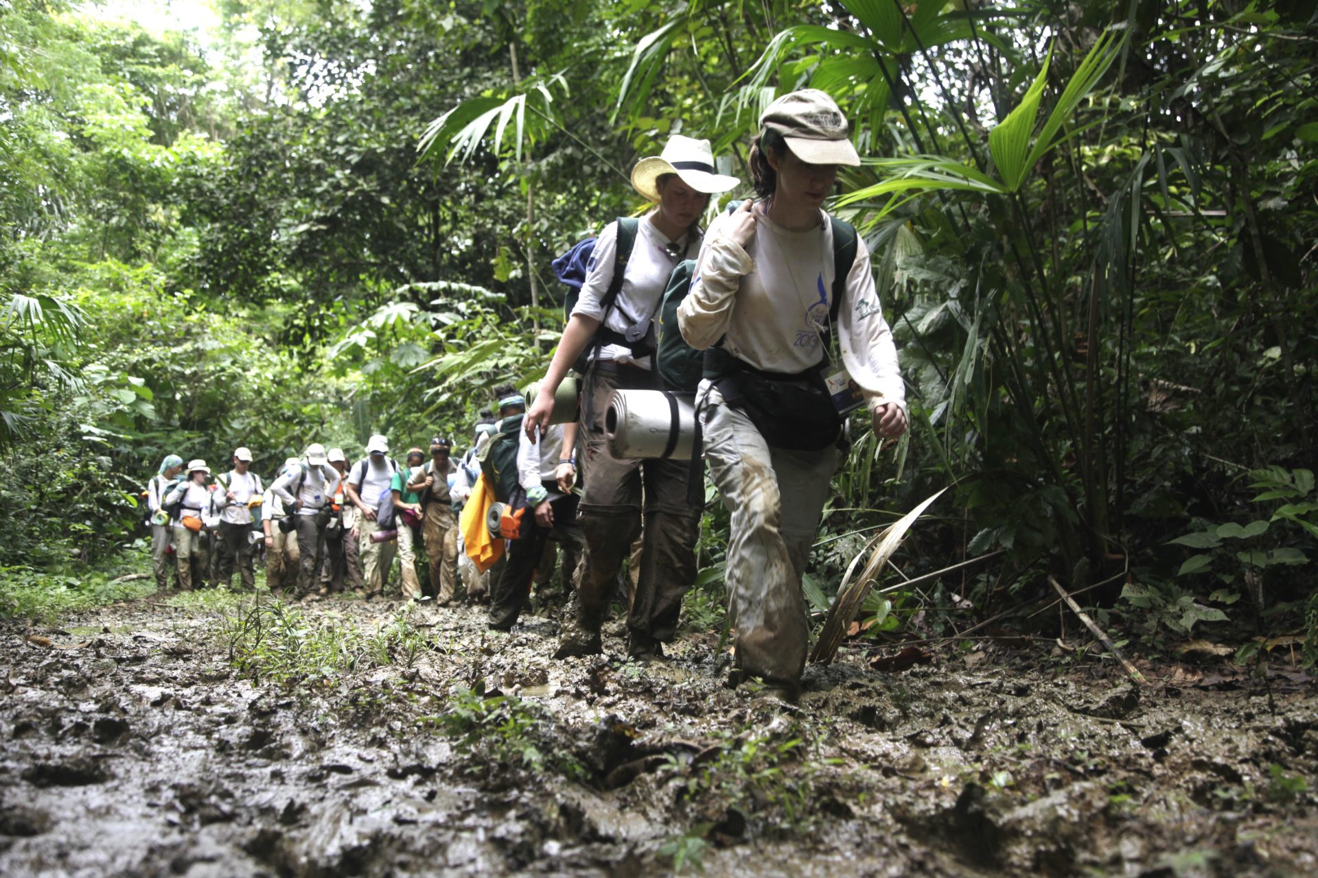 Fotografía: Ruta Quetzal BBVA 2013 atravesando la selva del Darién (Panamá)