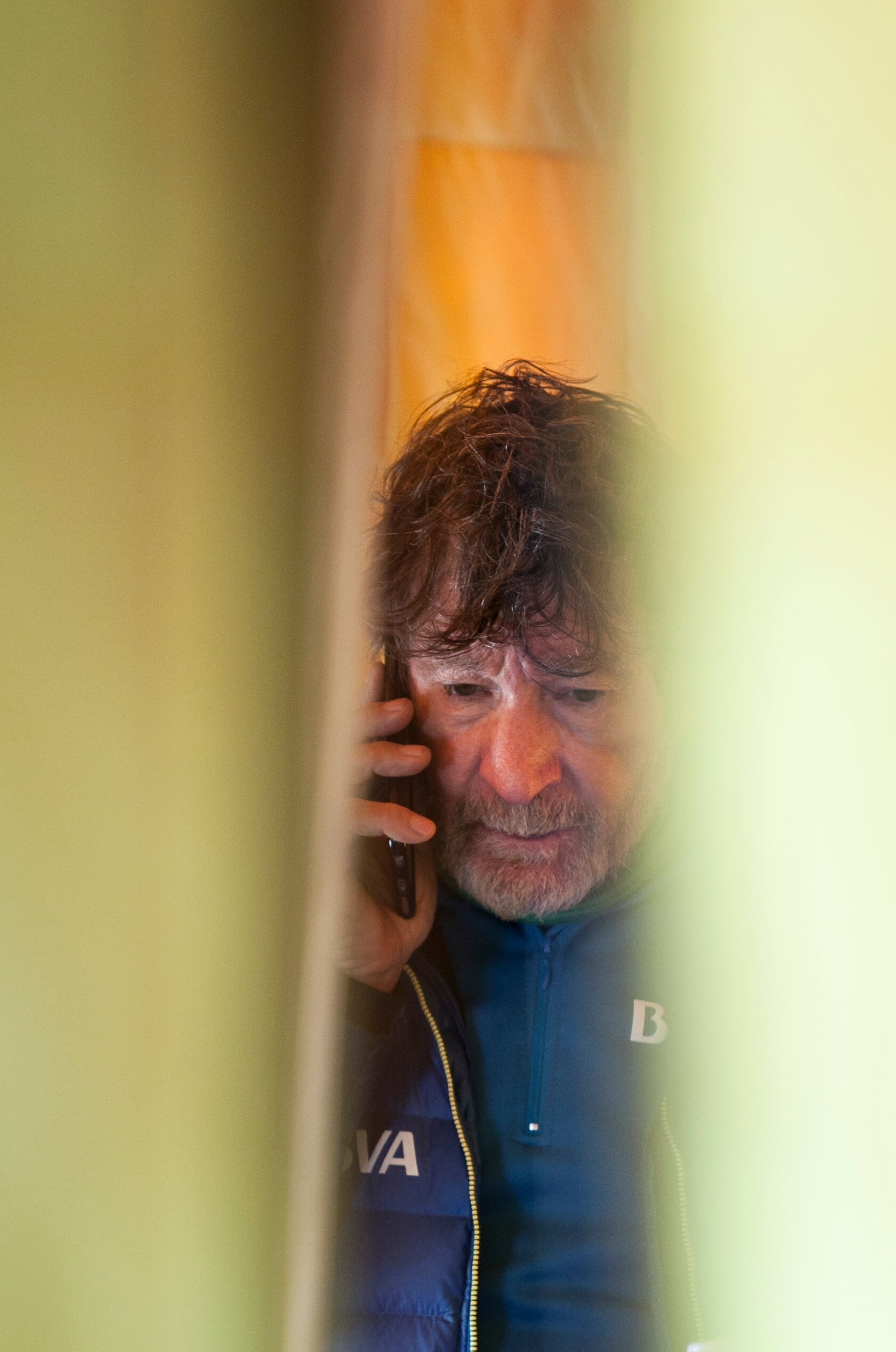 Carlos Soria atiende a los medios de comunicación Fotografía: Carlos Soria atiende a los medios de comunicación
