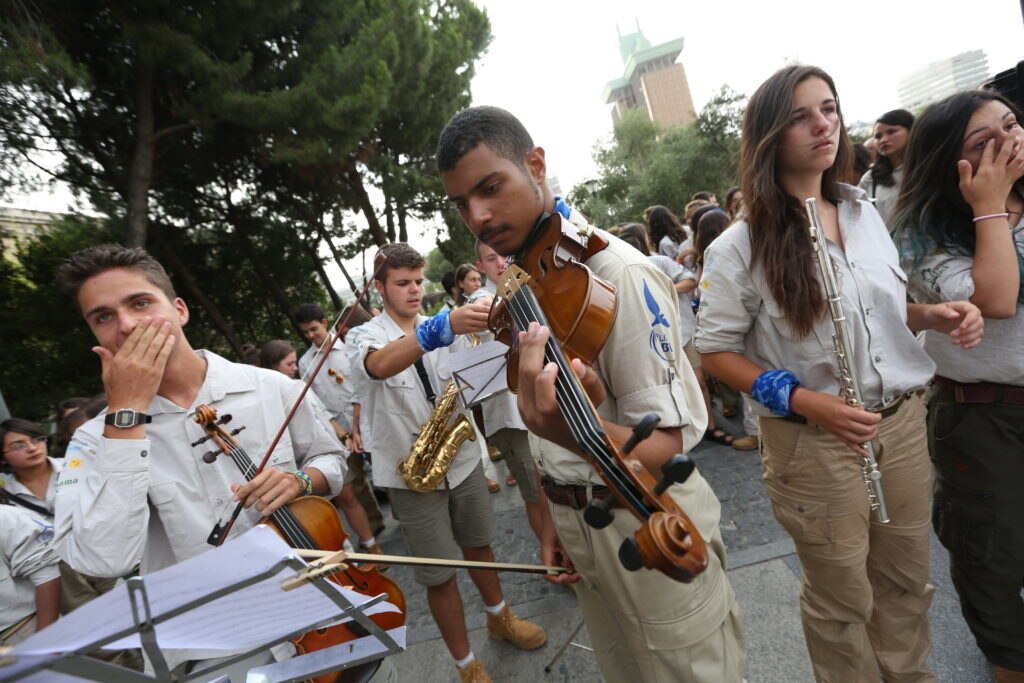 El rutero venezolano Luis Mol de Ruta BBVA 2015 durante un concierto del aula de música de Ruta BBVA Fotografía: El rutero venezolano Luis Mol de Ruta BBVA 2015 durante un concierto del aula de música de Ruta BBVA