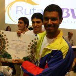Fotografía: El rutero venezolano Luis Mol de Ruta BBVA 2015 en la entrega de diplomas