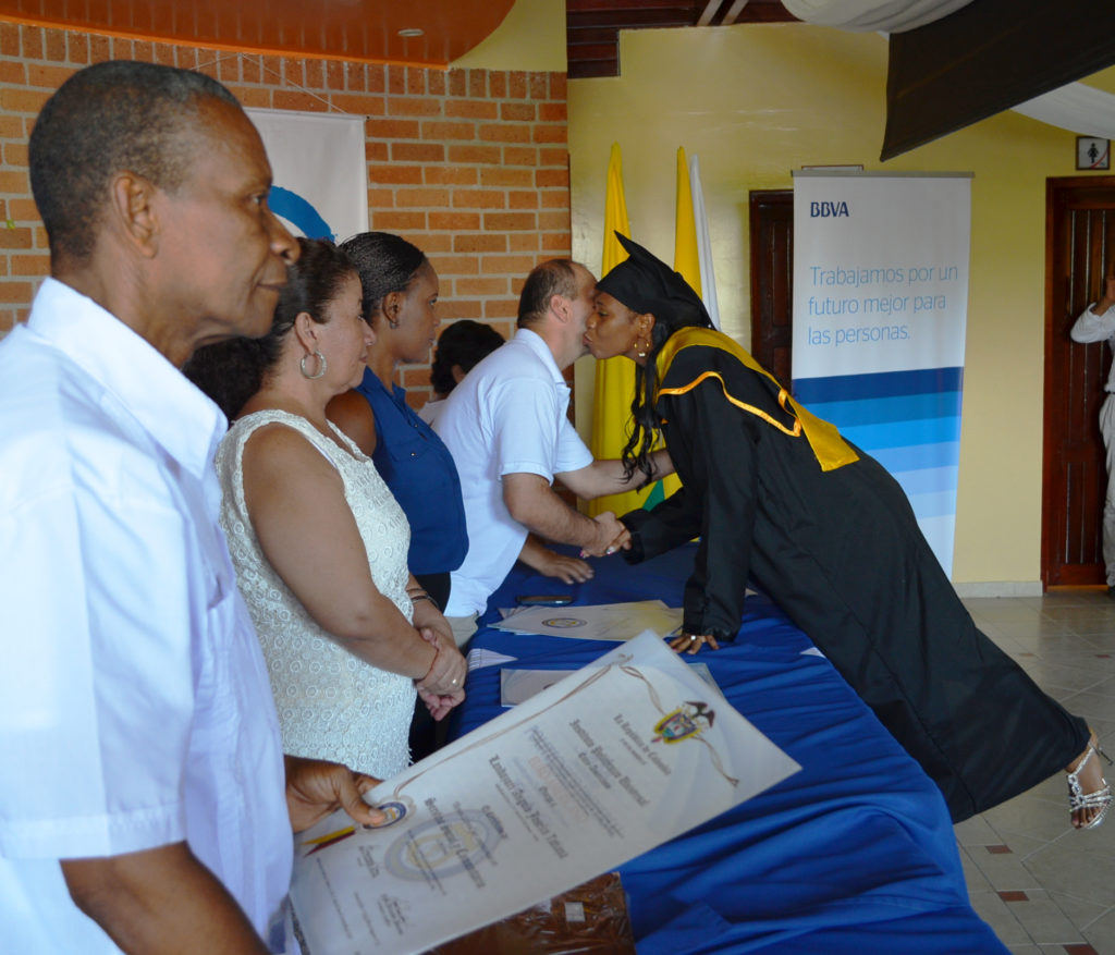 Entrega de becas en Tumaco BBVA Entrega de becas en Tumaco BBVA