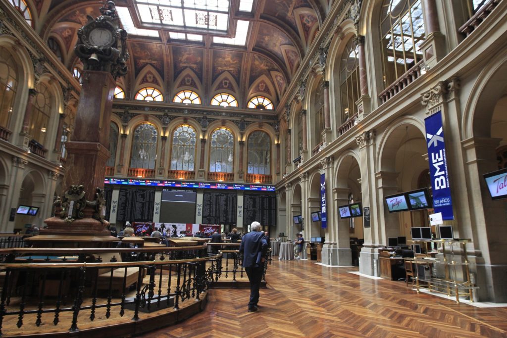 Sesión plenaria Empuje hacia abajo Avenida Todo lo que puede aprender sobre los mercados de valores visitando el  Palacio de la Bolsa de Madrid | BBVA