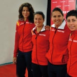 Fotografía Equipo español de Copa Federación liderado por Garbiñe Muguruza. Con Carla Suárez, Lara Arruabarrena, Lourdes Domíngues, y Conchita Martínez como capitana. Primera ronda de Fed Cup contra Serbia