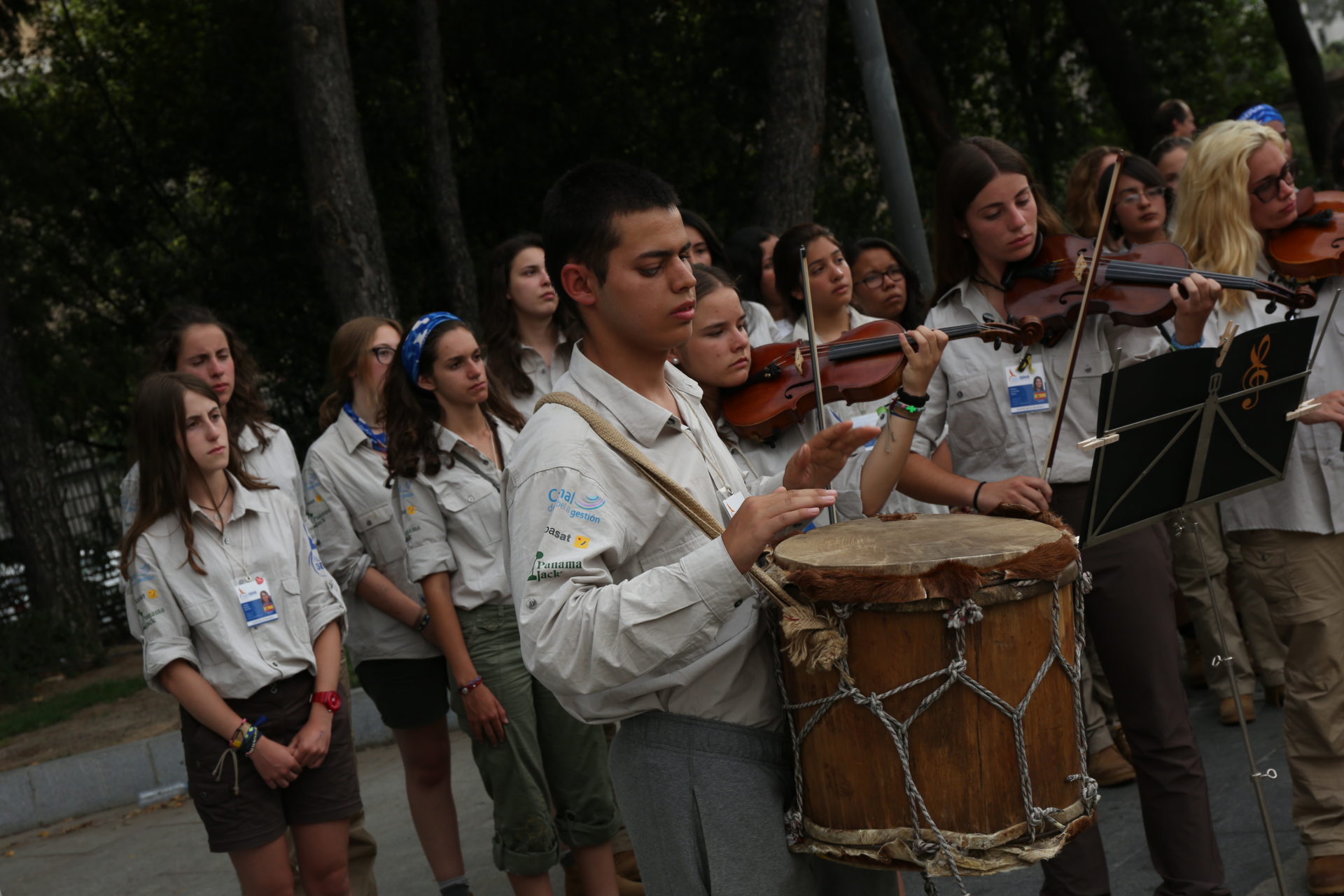 Fotografía: Adrián durante un concierto del Aula de Música de Ruta BBVA