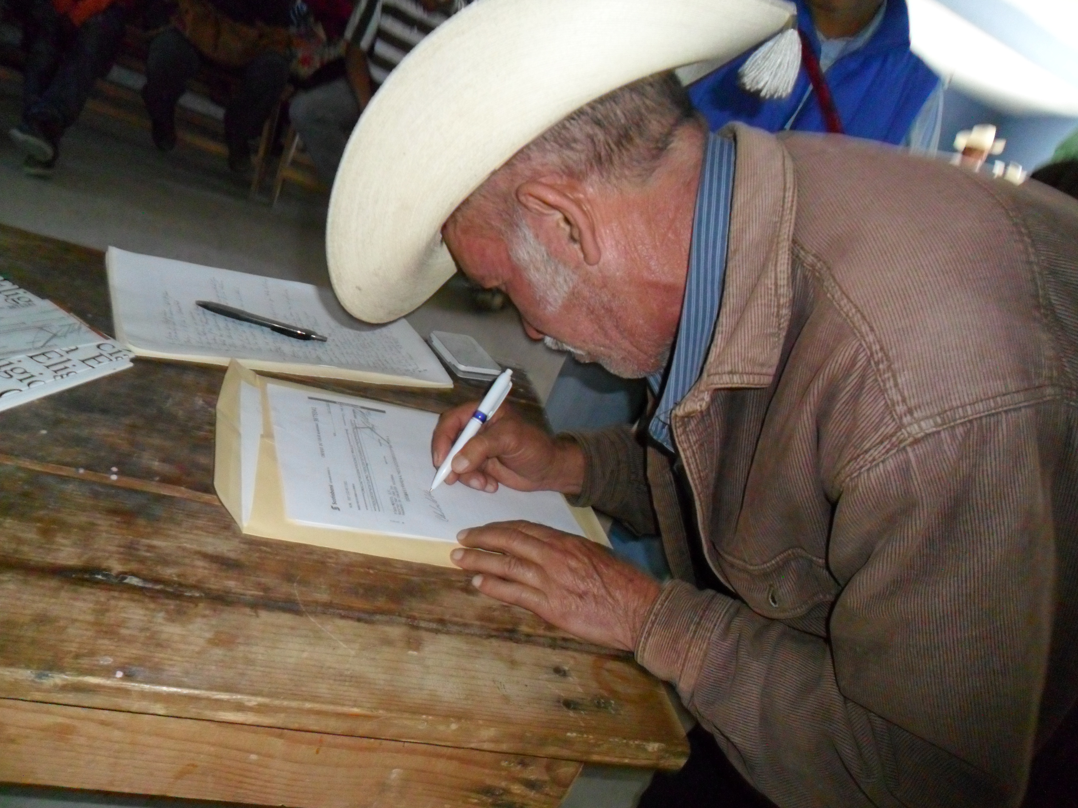 La Fundación BBVA ha premiado el programa de conservación de la mariposa monarca en México, que cuenta con la colaboración de los pueblos indígenas de la zona @FMCN La Fundación BBVA ha premiado el programa de conservación de la mariposa monarca en México, que cuenta con la colaboración de los pueblos indígenas de la zona @FMCN