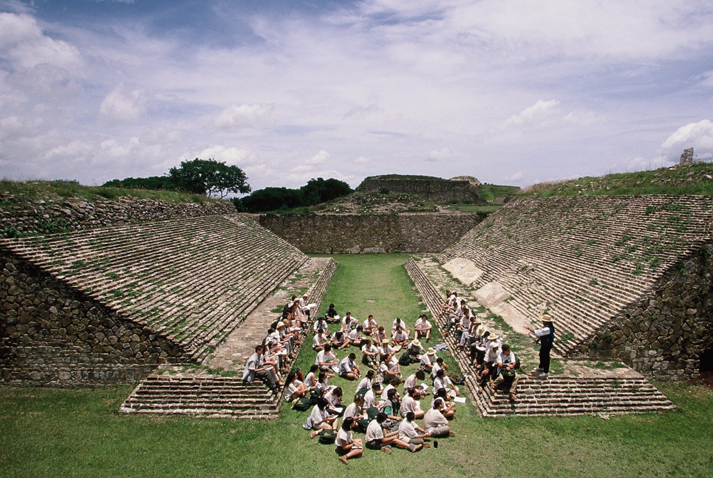 Fotografía: Expedición 1997: Primera Expedición Científica a América (Monte Albán, Oaxaca, México)