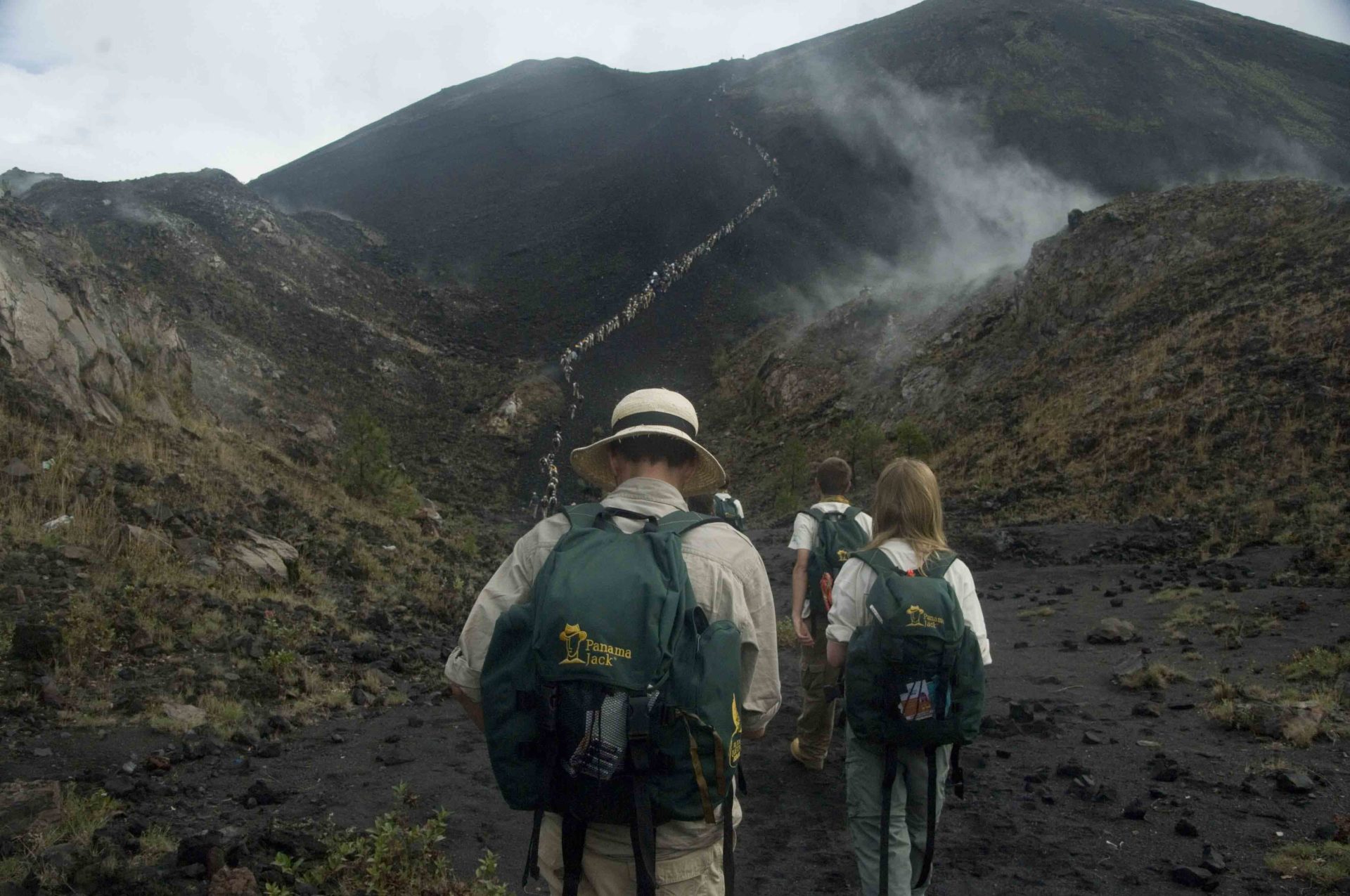 Fotografía: Expedición 2007: La Huella de la Nao de la China en México (volcán Paricutín, México)