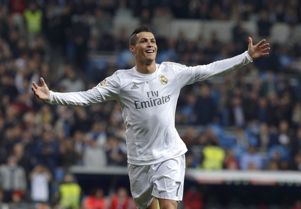 El delantero del Real Madrid Cristiano Ronaldo celebra un gol en el Estadio Santiago Bernabéu