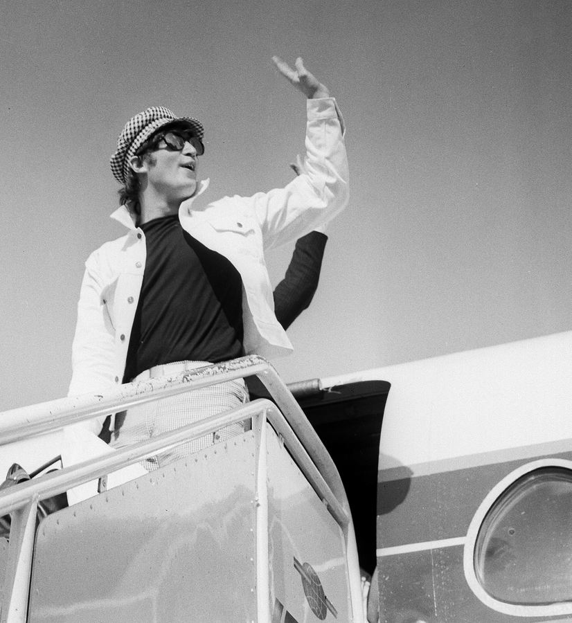 MÚSICA-GRUPO John Lennon aterriza en Madrid