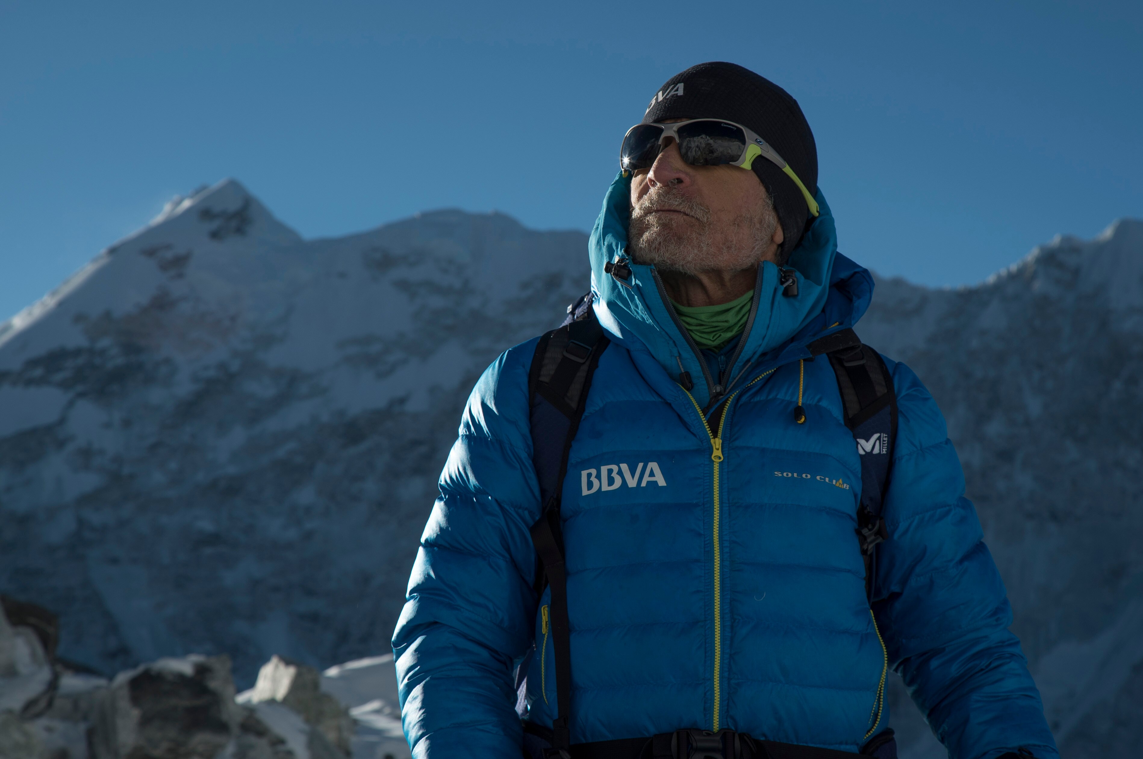 Carlos Soria en la máxima cota alcanzada en el Island Peak a 5.900 m Carlos Soria en la máxima cota alcanzada en el Island Peak a 5.900 m