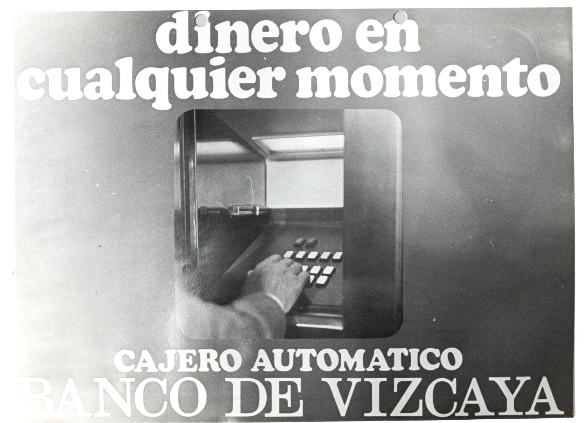 Así anunciaba el Banco de Vizcaya la llegada de los cajeros automáticos a la sociedad: 