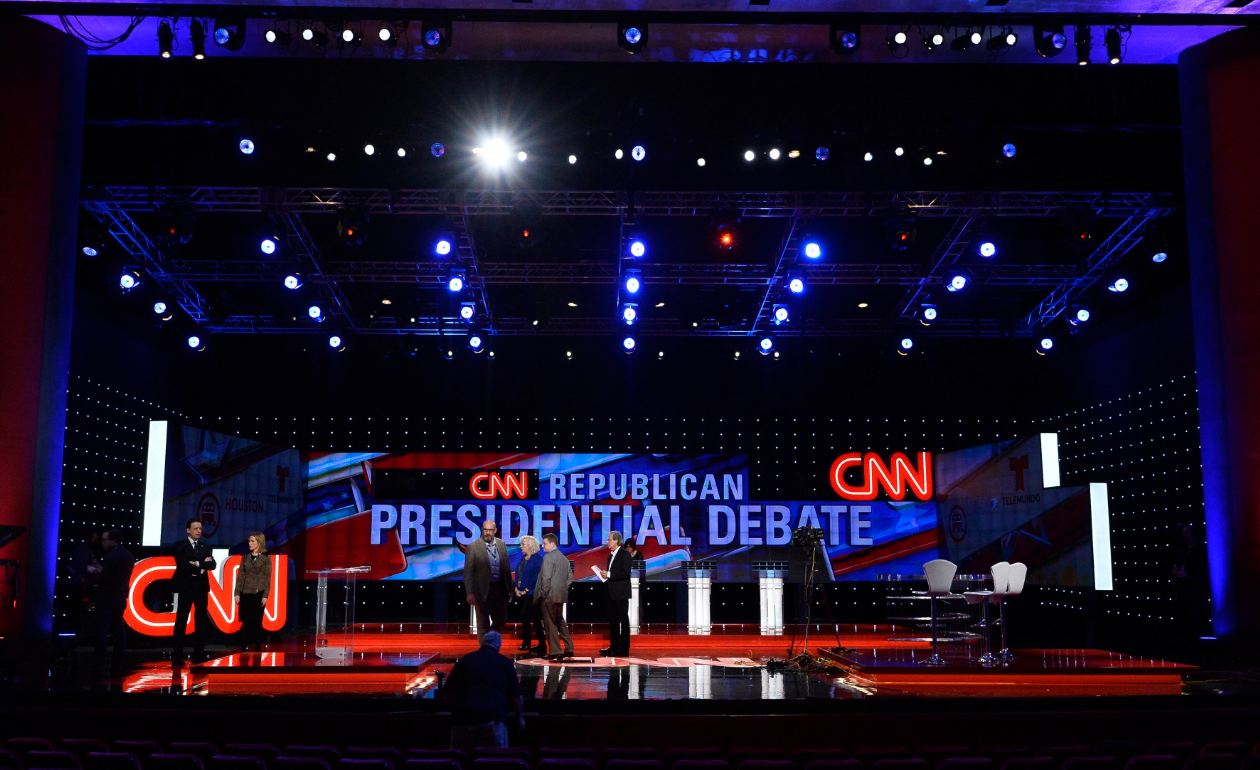 Vista del escenario donde los aspirantes republicanos a la presidencia estadounidense debatirán en la Universidad de Houston, Texas, Estados Unidos, hoy 25 de febrero de 2016. Los candidatos celebran hoy un debate, retransmitido por la CNN, en la localida texana mientras se preparan para el Debate presidencial en EEUU