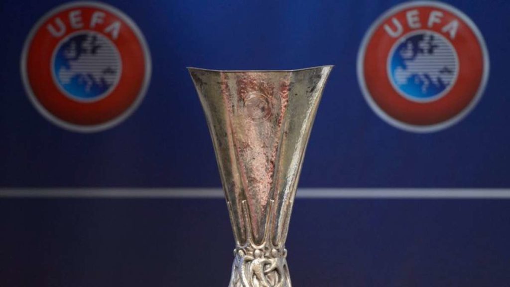 Trofeo de la Europa League | Foto: EFE