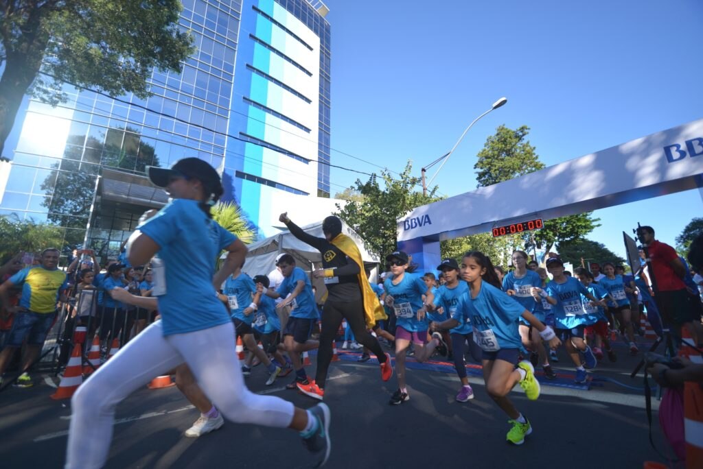 Fotografia de la Carrera Marea Azul de BBVA Paraguay Fotografia Carrera Marea Azul BBVA Paraguay