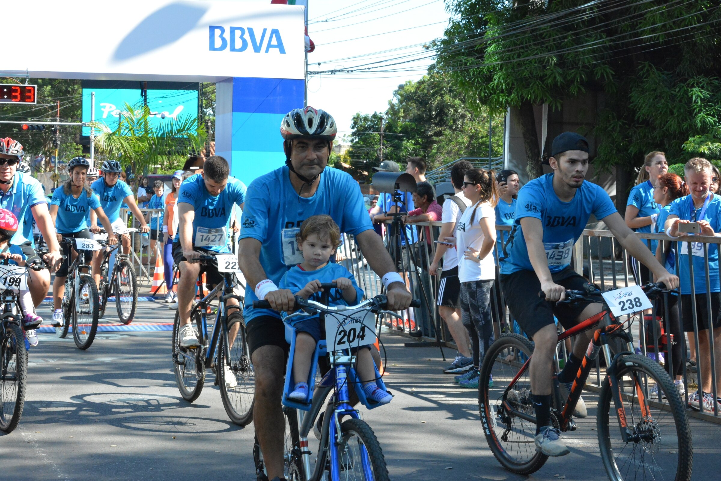 Fotografía de la Carrera Marea Azul de BBVA Paraguay Fotografía Carrera Marea Azul BBVA Paraguay