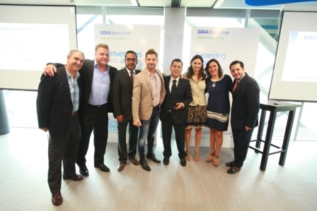 David Bisbal, visita Torre Bancomer con integrantes de su disquera y ejecutivos de Mastercard abril 2016 David Bisbal visita la Torre Bancomer con su disquera y Mastercard abril 2016