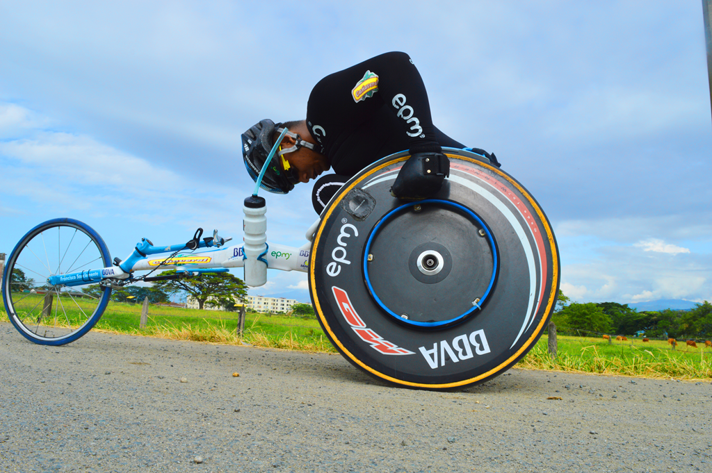 Fotografía de Francisco Sanclementem, atleta elite en silla de ruedas