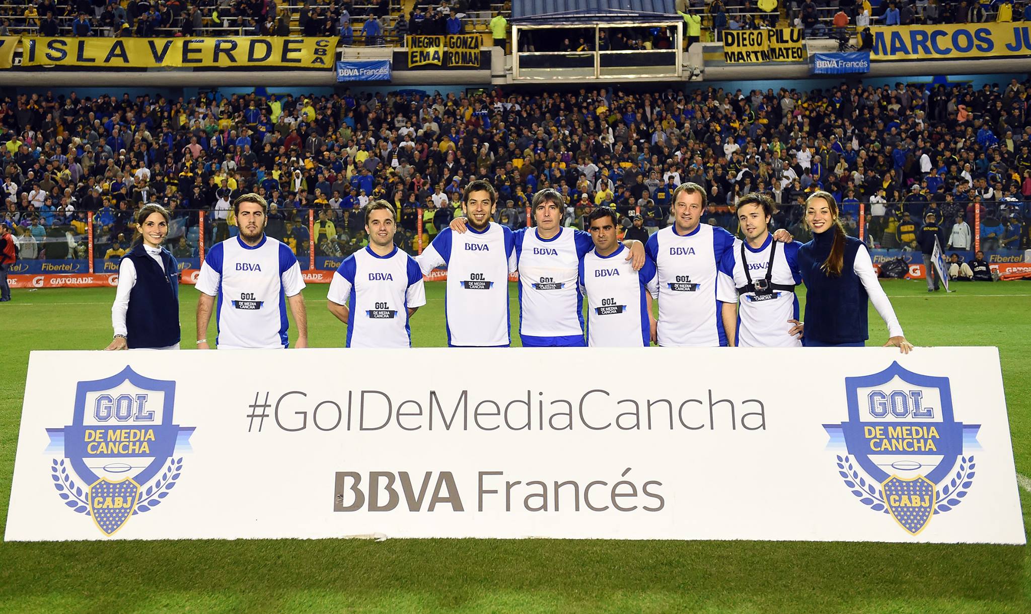 Fotografía actividad Gol de media chancha de BBVA Francés durante el clásico Boca - River, equipos patrocinados por BBVA Francés Fotografía actividad Gol de media chancha durante el clásico Boca - River