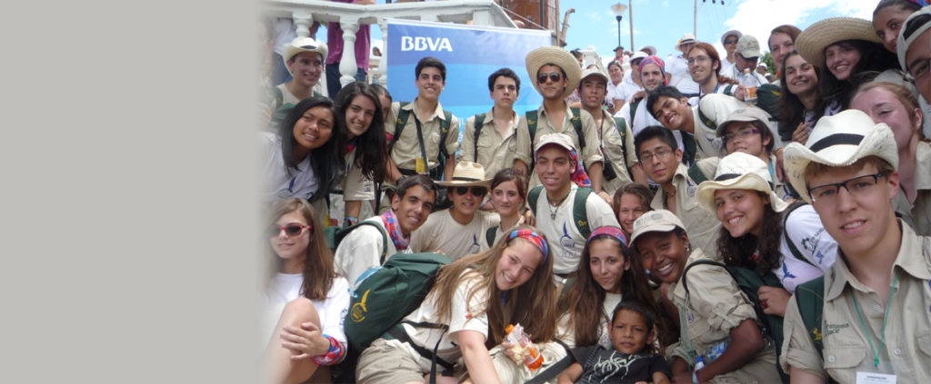 Aunque para que la Ruta BBVA visitara Colombia por primera vez debieron pasar más de 27 años, la expedición pasó dos veces por el país en menos de cuatro años. Fotografía de los ruteros por primera vez en Colombia