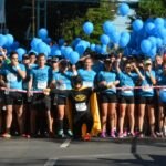 Fotografía momento de salida de carrera Marea Azul de BBVA Paraguay Fotografía carrera Marea Azul de BBVA Paraguay