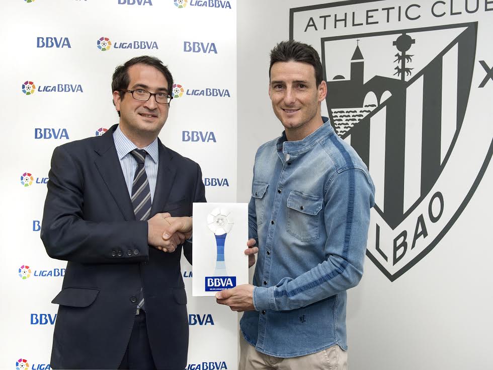 Aduriz, 'Premio BBVA' al Mejor Jugador de la Liga BBVA en el mes de marzo Aduriz, 'Premio BBVA' al Mejor Jugador de la Liga BBVA en el mes de marzo