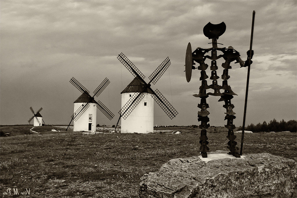 Don Quijote y los Gigantes en Mota del Cuervo | Photo credit: Víctor Peña (Fotografía ViAn) via Foter.com / CC BY-NC-ND Imagen de Don Quijote y los Gigantes en Mota del Cuervo | Photo credit: Víctor Peña (Fotografía ViAn) via Foter.com / CC BY-NC-ND