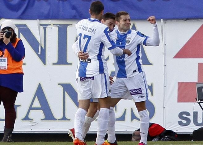 Varios jugadores del Leganés celebran un tanto durante un partido de la Liga Adelante Varios jugadores del Leganés celebran un tanto durante un partido de la Liga Adelante