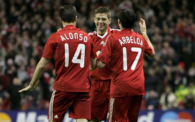 El Liverpool de Xabi Alonso, Arbeloa y Gerrard goleó al Real Madrid | Foto: EFE