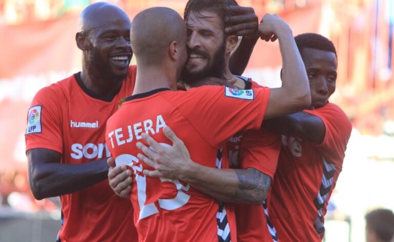 Los jugadores del Gimnàstic de Tarragona celebran un tanto durante un partido de la Liga Adelante | Foto: LaLiga Los jugadores del Gimnàstic de Tarragona celebran un tanto durante un partido de la Liga Adelante | Foto: LaLiga