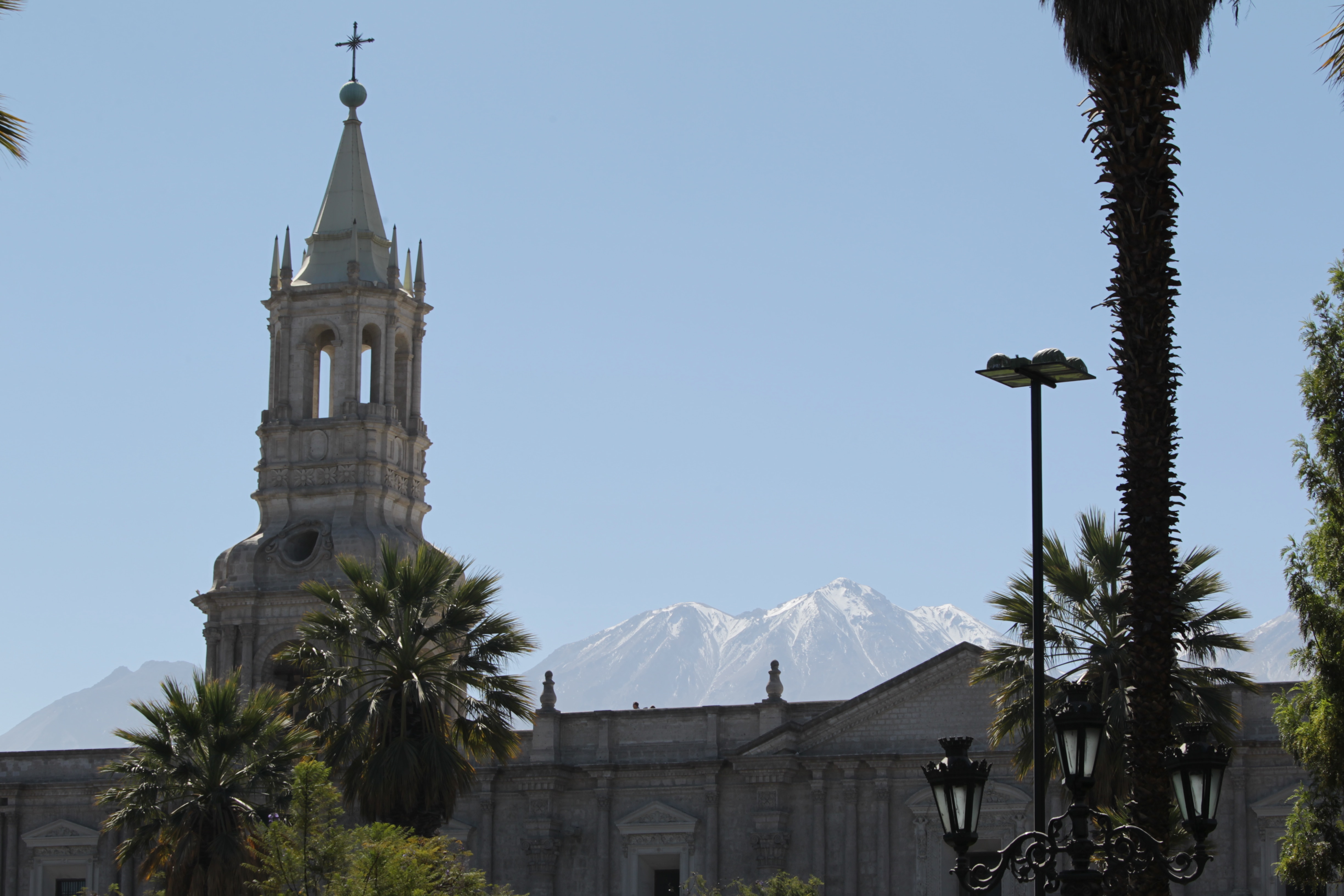 Plaza de Armas de Arequipa, Perú Fotografía de la Plaza de Armas de Arequipa, Perú - Ruta BBVA 2014