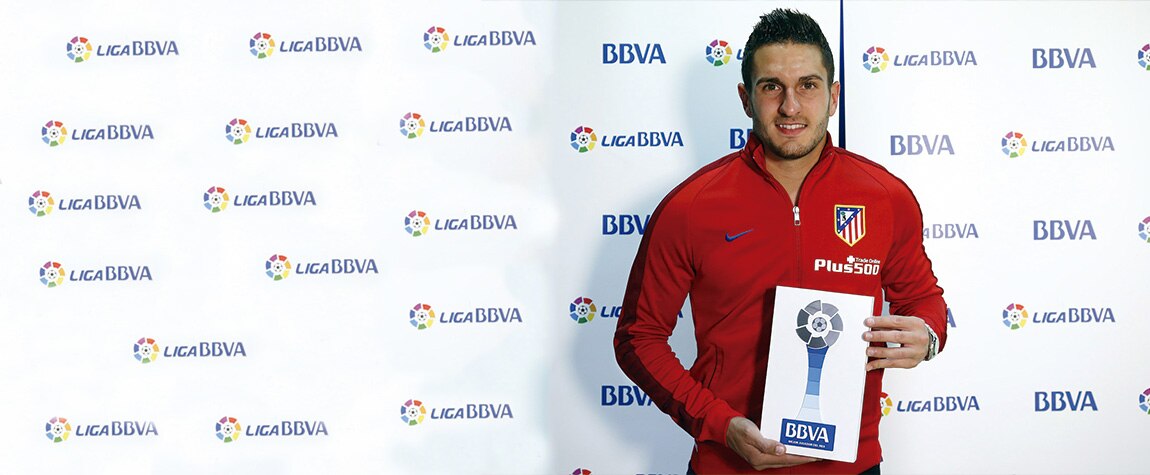 Koke recibe el 'Premio BBVA' al Mejor Jugador de la Liga BBVA en abril Koke recibe el 'Premio BBVA' al Mejor Jugador de la Liga BBVA en abril