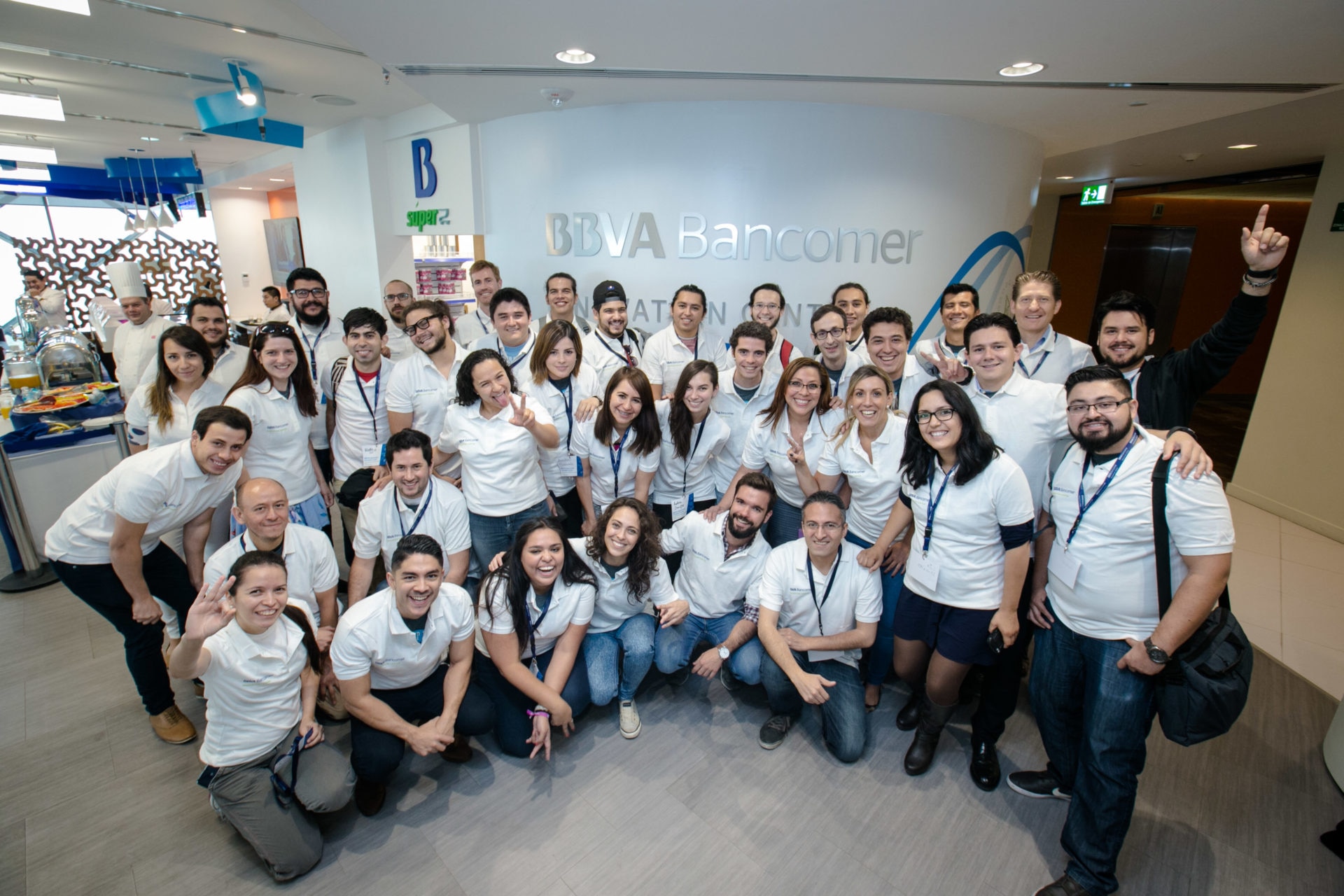 El Centro de Innovación BBVA Bancomer patrocina el StartupBus México 2016 participantes en CI México