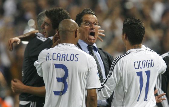 Capello celebra la Liga de 2007 tras ganar al Mallorca en el Bernabéu | Foto: EFE Capello celebra la Liga de 2007 tras ganar al Mallorca en el Bernabéu | Foto: EFE