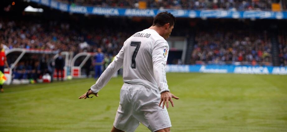 Cristiano celebra uno de los goles marcado en Riazor | Foto: EFE Cristiano celebra uno de los goles marcado en Riazor | Foto: EFE
