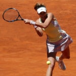 Fotografía de Garbiñe Muguruza resta una pelota en su debut en el Madrid Open 2016