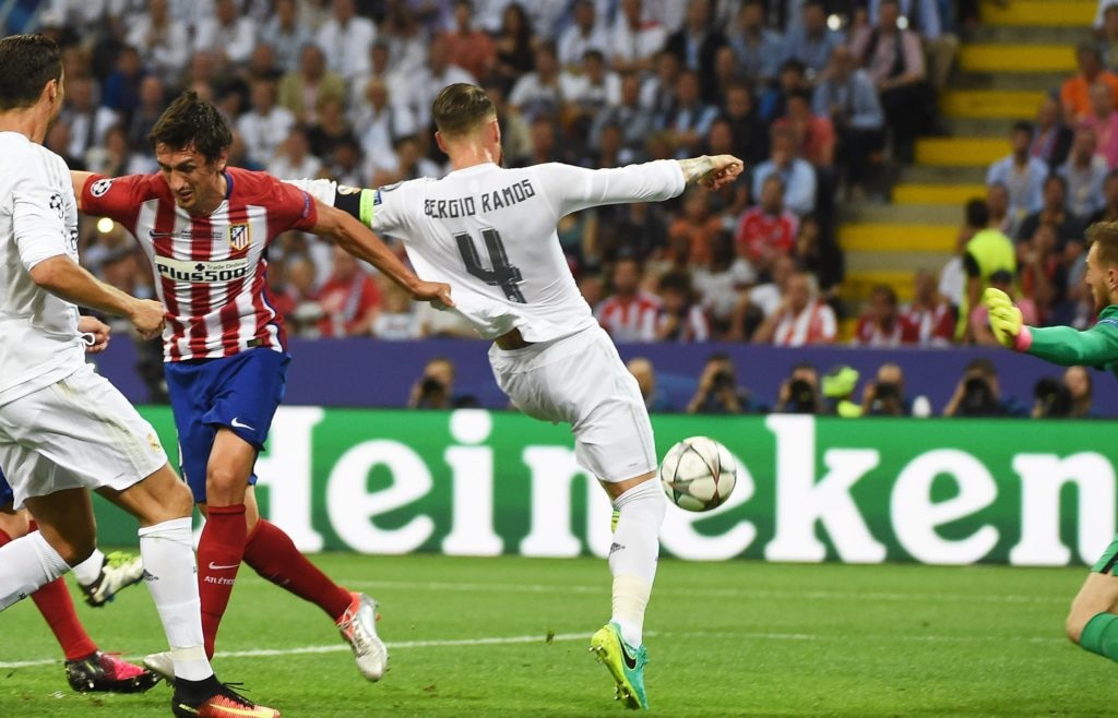 Sergio Ramos empuja a la red el primer gol del Real Madrid | Foto: EFE Sergio Ramos empuja a la red el primer gol del Real Madrid | Foto: EFE