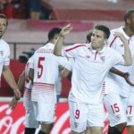 Kevin Gameiro celebra un gol con sus compañeros del Sevilla / BBVA Fotografía de Kevin Gameiro celebra un gol con sus compañeros del Sevilla