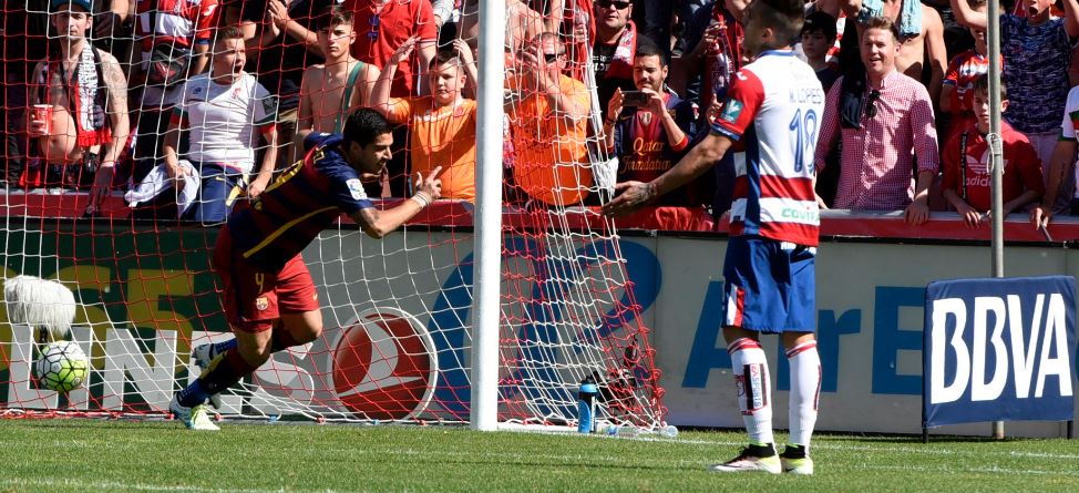 Luis Suárez celebra uno de sus goles anotados en la última jornada de la Liga BBVA | Foto: EFE