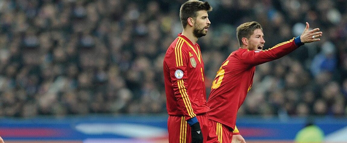 Sergio Ramos y Piqué defensas centrales de la selección española / BBVA. Foto: EFE Fotografía de Sergio Ramos y Piqué defensas centrales de la selección española